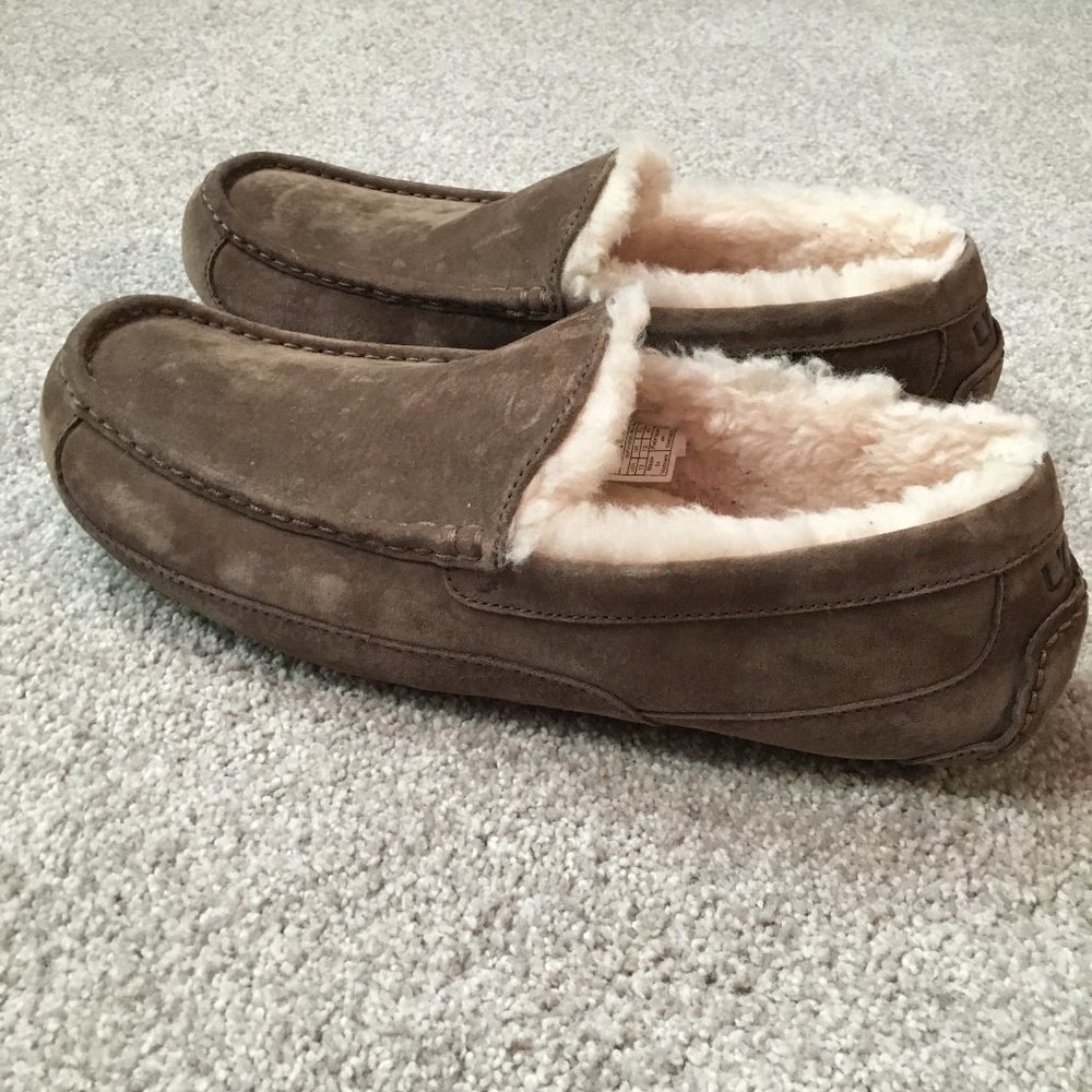 UGG Men's Suede Slipper Sz 13 GREAT SHAPE